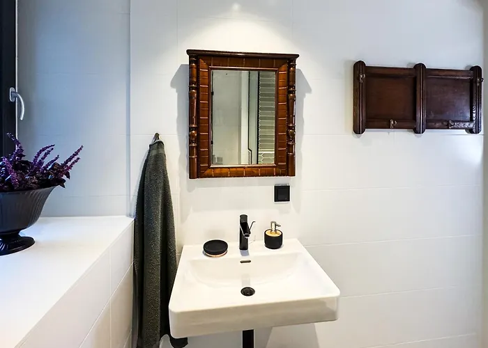 Apartment Lossipark Guest - Vis-a-vis Bishop's Castle *