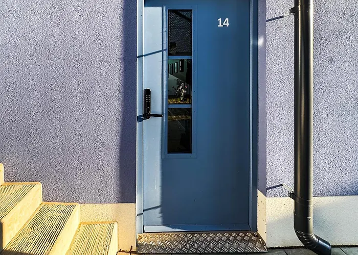 Lossipark Guest - Vis-a-vis Bishop's Castle *