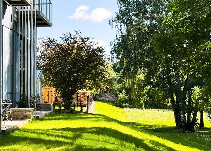 Lossipark Guest - Vis-a-vis Bishop's Castle Apartment